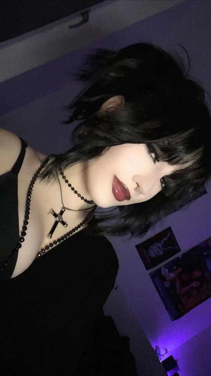 files/imgi_25_goth_gothic_gothgoth_gothgirl_alternative_alternativefashion_alternativegirl_altgirl_emo_punk_grunge_grungefashion_grungemakeup_tradgoth_80s_90s_fashion_style_hair_makeup_fyp.jpg